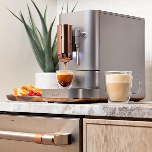 D-ESPRESSO-MACHINE-C7CEBBS2RS3-CAFE-LIFESTYLE