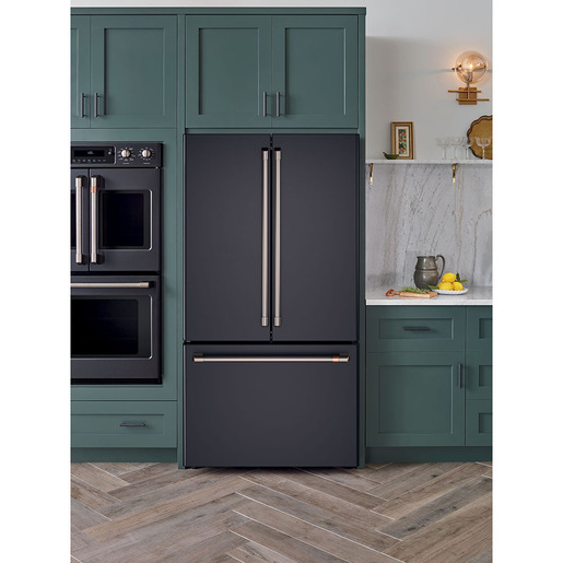 D-REFRIGERATOR-231CUFT-MATTE-BLACK-CWE23SP2MD1-CAFE-LIFESTYLE.jpg