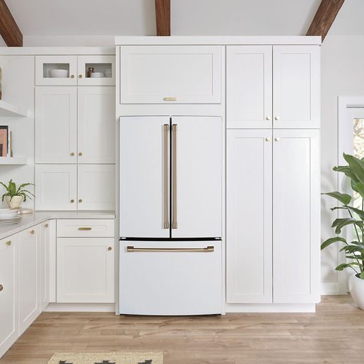 F-REFRIGERATOR-186CUFT-MATTE-WHITE-CWE19SP4NW2-CAFE-LIFESTYLE.jpg