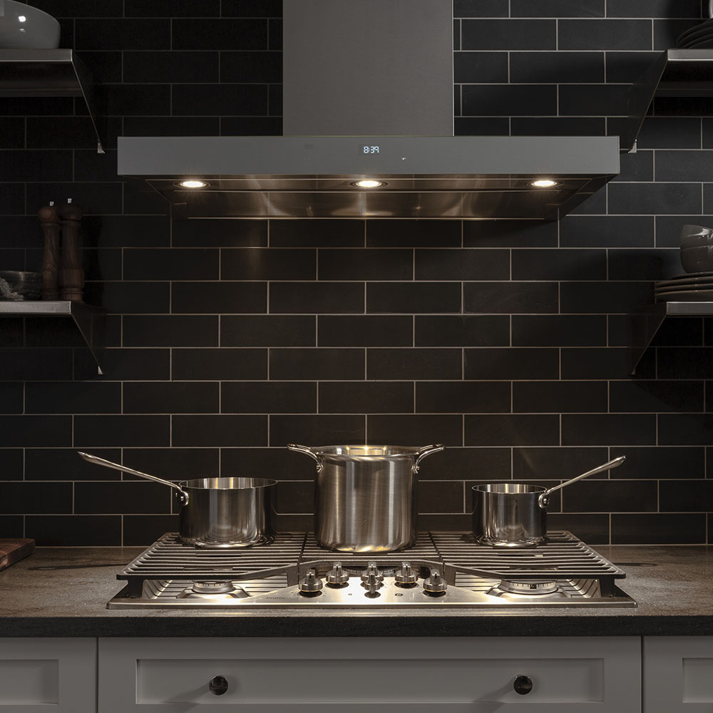 Highlight Mabe Image about Éclairage à DEL triple à intensité réglable